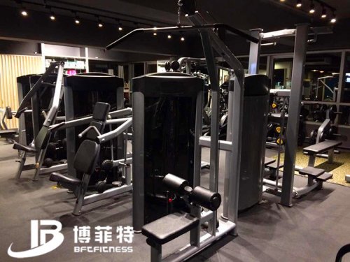 香港客户的健身房图片 蜜桃精品无码健身器材案例