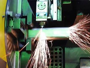 蜜桃精品无码健身器材生产设备2